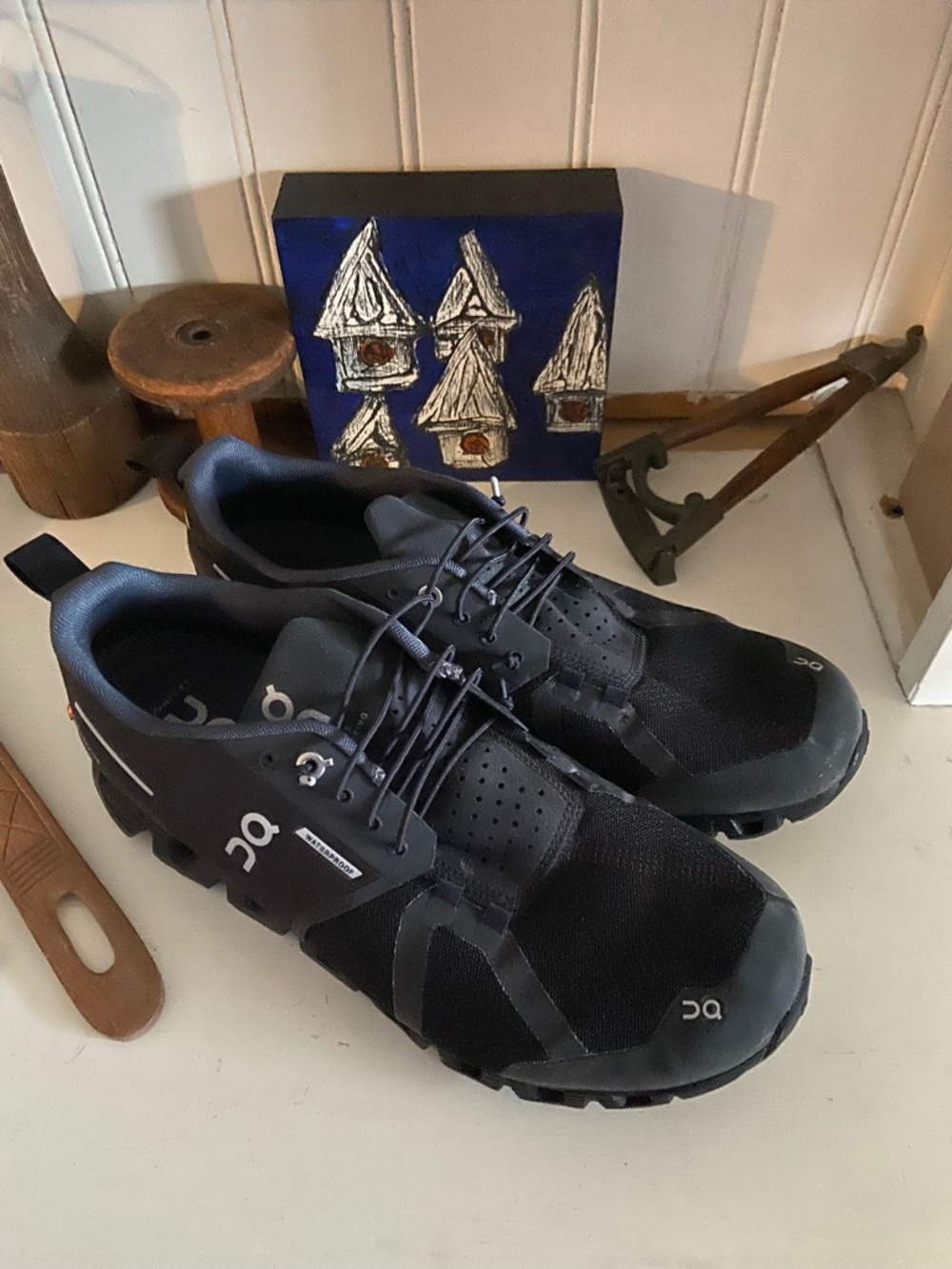 On Cloud Men's Trail Running Shoes in Black and Gray